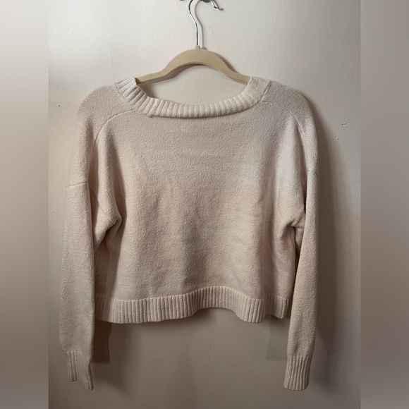 Target wild Fable cream oversized sweater - Picture 3 of 3